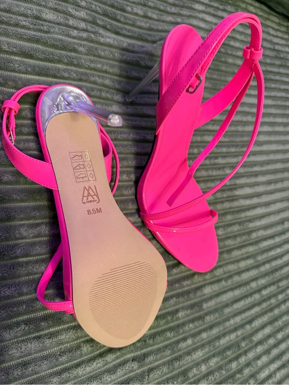 AAJ by Aminah ZAYN Neon Pink Heels – Size 8.5 – NEW